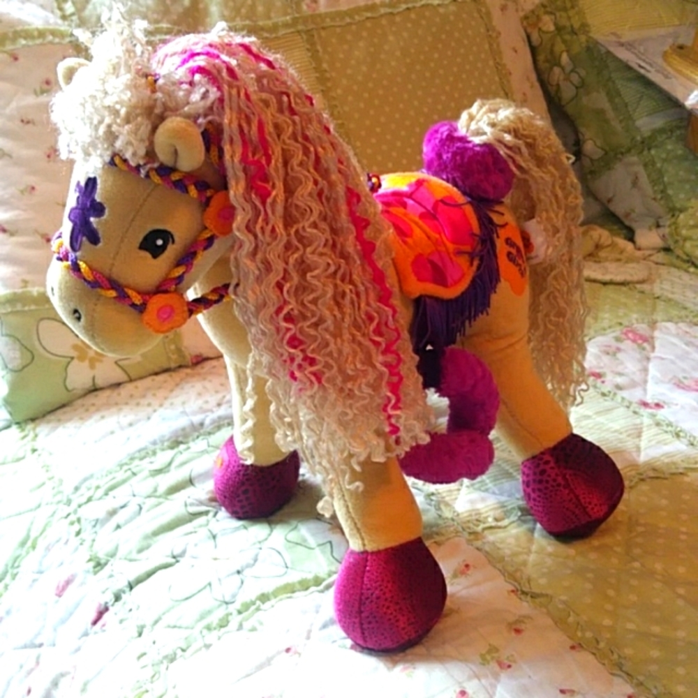 Groovy Girls Stuffed Horse